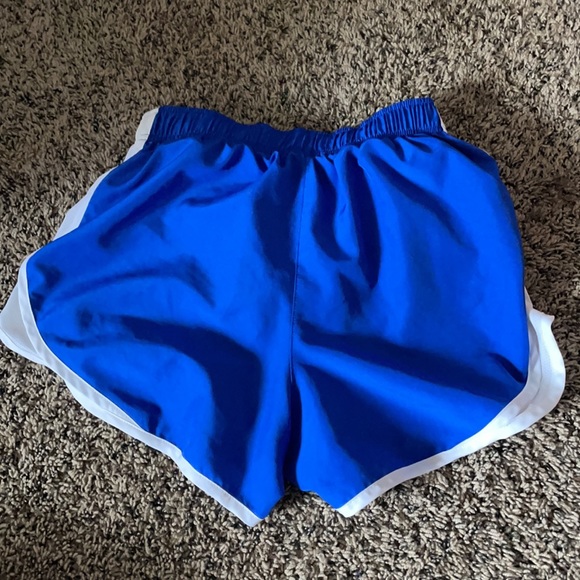 Nike Shorts - Picture 2 of 3